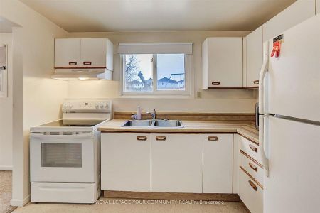 For Lease - 386 Essa Rd Lower Level Road, Barrie, Ontario - Photo 3