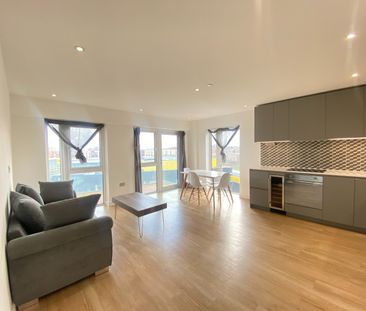 2 Bed Flat, Celeste House, NW9 - Photo 1