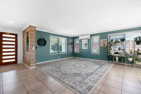 Sensational Contemporary Mudgeeraba Home - Photo 2