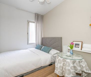 Avenida del Manzanares, Madrid, Community of Madrid 28011 - Photo 2