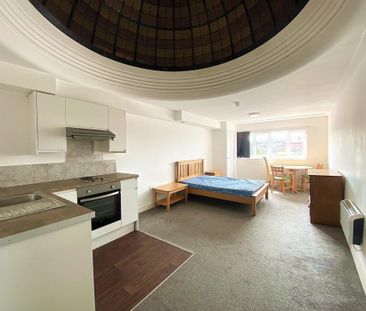 Studio to rent - Photo 2