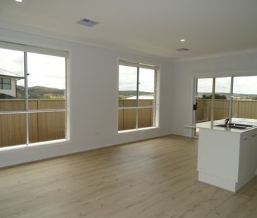 3 Jade Close, Mount Barker SA 5251 - House For Rent - $620 | Domain - Photo 5