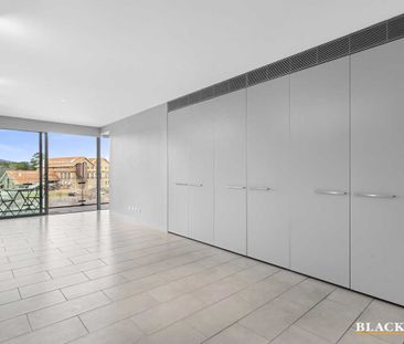 The beautiful foreshore delivers again- Glorious views, stunning... - Photo 1