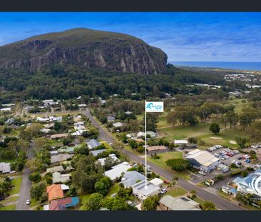 Family Home with Spectacular Views Opposite the Golf Course - Photo 4