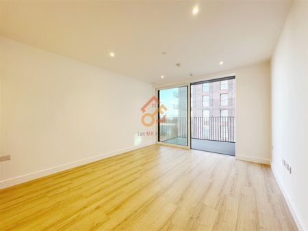 Waterview House, 12 Quay Walk, Wembley HA0 - Photo 4