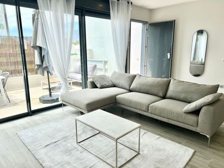 Apartamento planta baja en alquiler en Estepona - Photo 2
