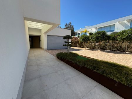 Elegant villa in the prestigious area of Sol de Mallorca - Photo 3