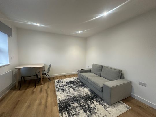 Penarth Road, Grangetown - Photo 1