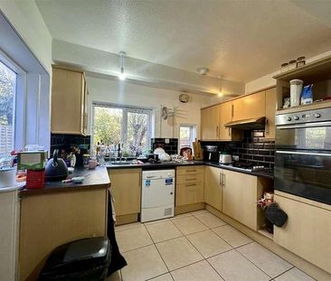 Newcombe Road, Southampton, SO15 - Photo 6