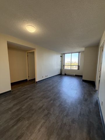 45 Holland Avenue - 702 - Photo 3