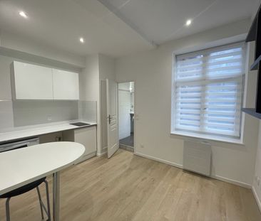 Location Appartement 1 pièce 14m² LILLE 59000 - Photo 2