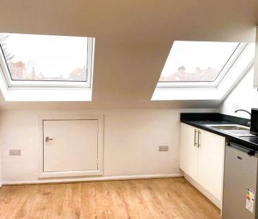 Studio to rent - Photo 3