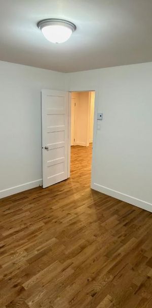 Superbe 4 1/2 semi-meublé, secteur Saint-Pierre - Photo 1