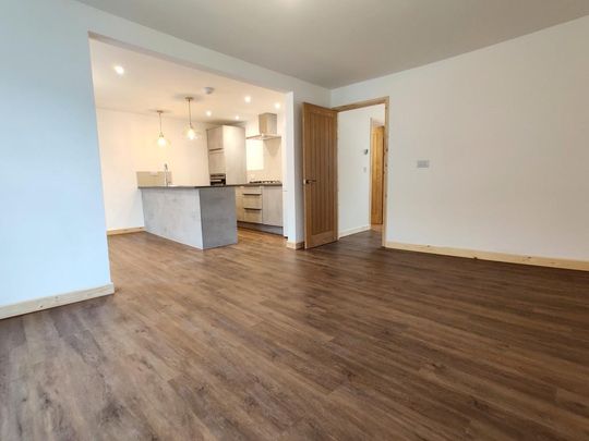 3 bedroom apartment to rent - Photo 1