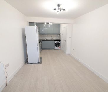 2 bedroom maisonette to rent - Photo 1