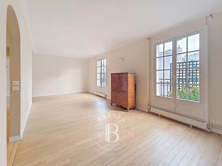 Tout savoir sur cet appartement dans le quartier Saint Thomas d'Aquin, à Paris 7ème - Photo 2