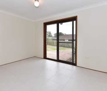27 Woodport Close, Green Point, NSW 2251 - Photo 2
