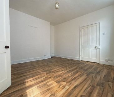 Rostrevor Mansions, St Helens Parade - Photo 4