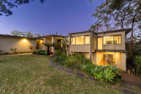 Architecturally Designed Residence - Photo 4