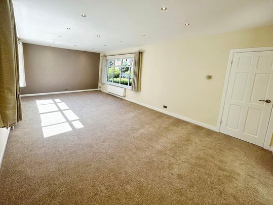 4 bedroom detached house to rent - Photo 1