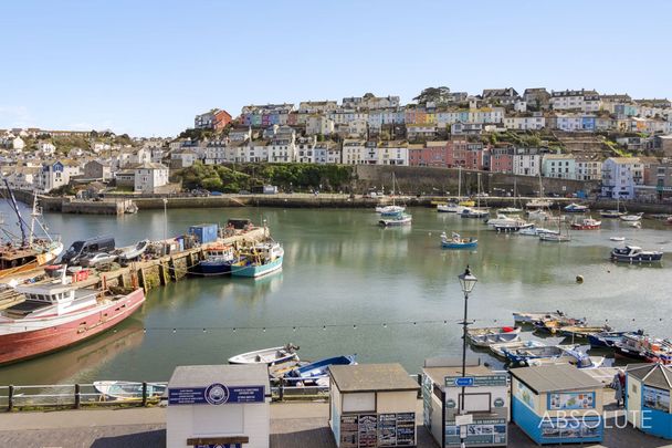 3 bed apartment to rent in 21 The Quay, Brixham, TQ5 - Photo 1