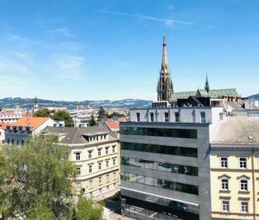 Nähe Kapuzinerkloster: 3 Zimmer mit Balkon und Ausblick - Photo 2