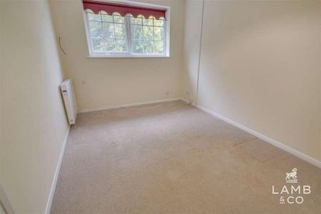 Rookwood Close, Clacton-on-sea, CO15 - Photo 4