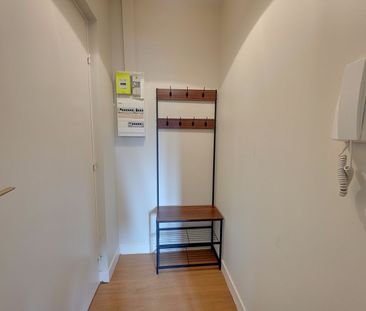 Location Appartement 1 pièce 27m² - Photo 2