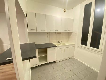 Location appartement 1 pièce 44.53 m² à Bourg-en-Bresse (01000) - Photo 2