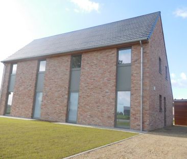 Ruime, moderne woning met 3 slaapkamers en tuin - Photo 1