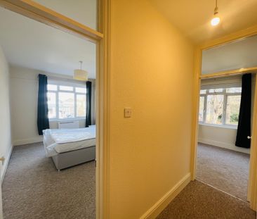 Bath Road, Maidenhead - Photo 2