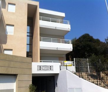 Location Appartement 2 pièces 42m² ST LAURENT DU VAR 06700 - Photo 5