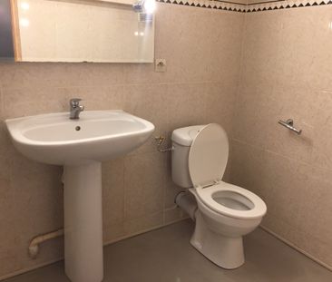 Studio - Aix-En-Provence (13100) - 32.9 m² - - Photo 4