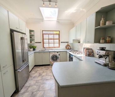 Ultra-Convenient 4 Bedroom Family Home - Steps to Bus & Schools - Photo 4