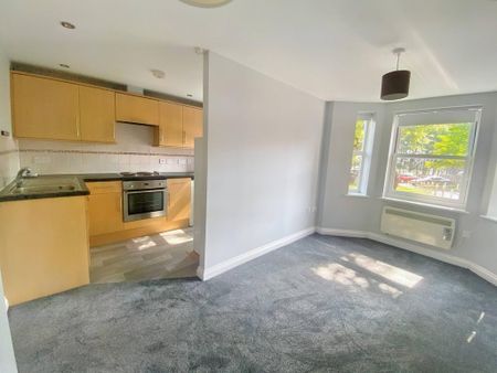 2 bedroom ground floor flat to rent - Photo 3