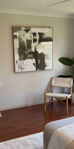 Modern Family Home in a Quiet Cul-de-Sac - Photo 3