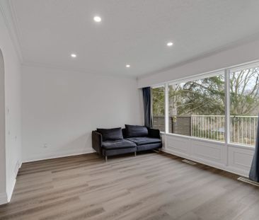 For Lease - 2558 Mindemoya Road, Mississauga, Ontario - Photo 2