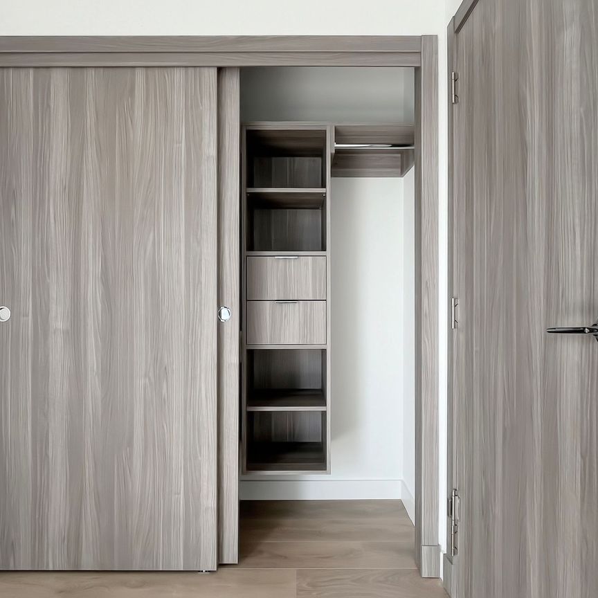 For Lease - 25 McMahon Drive Unit# 801, Toronto, Ontario - Photo 1