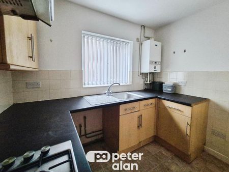2 bedroom flat to rent - Photo 5