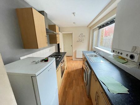 2 bed lower flat to rent in NE32 - Photo 3