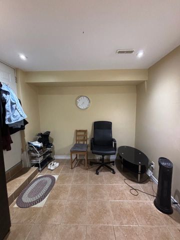 For Lease - 4 Lonestar Crescent Unit# Basement, Brampton, Ontario - Photo 5