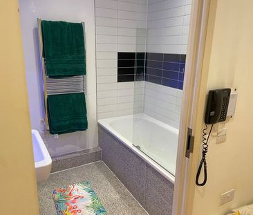 1 Bed Flat, Goulden Street, M4 - Photo 4