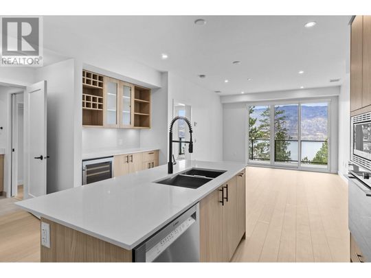 Lovely Lakeviews at ZARA 2 - Photo 1