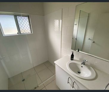 NEAT AND TIDY - Photo 2