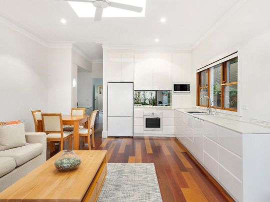 Fully Furnished Semi in a Premier Mosman Location - Photo 1