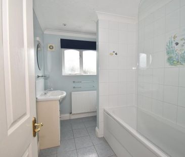 2 bedroom detached bungalow to rent - Photo 6