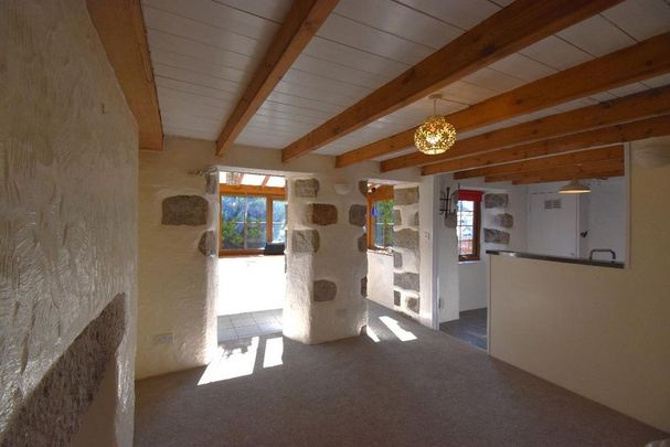 2 bedroom cottage to rent - Photo 1