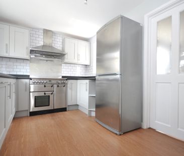 Timperley Way, Up Hatherley, Cheltenham, Gloucestershire - Photo 2
