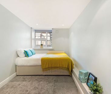 Flat 1, 227 HYDE PARK ROAD Leeds - LS6 1AH - Photo 1