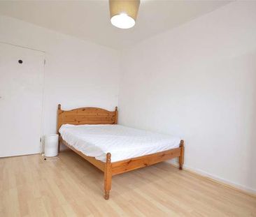 Tymperley Court, Windlesham Grove, London, SW19 - Photo 3